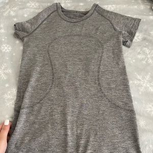 Lululemon top